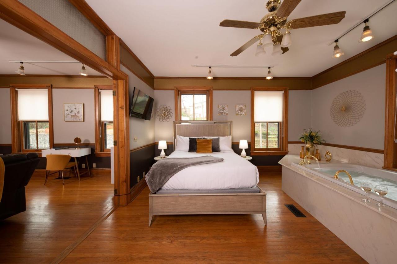 Riverboat Suites 加利纳 外观 照片