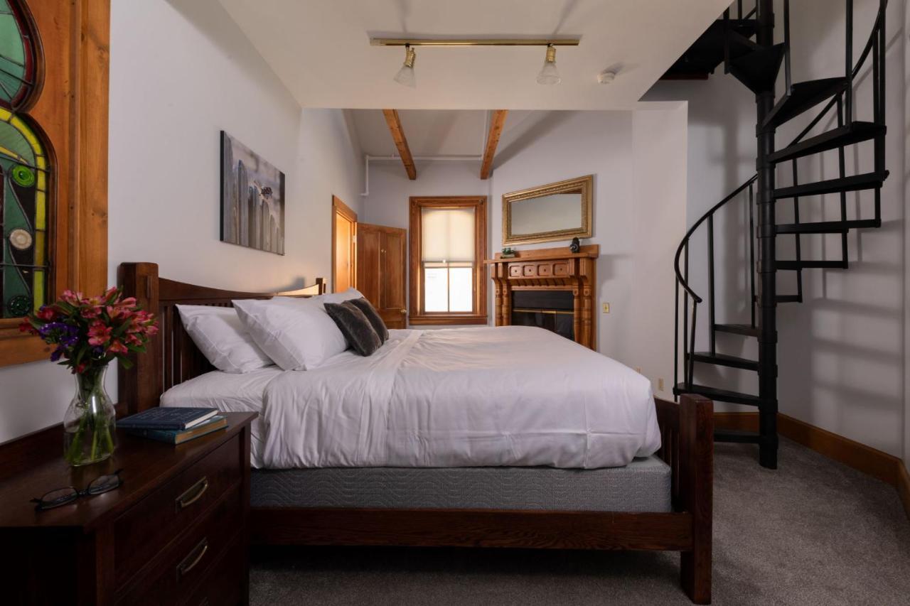 Riverboat Suites 加利纳 外观 照片