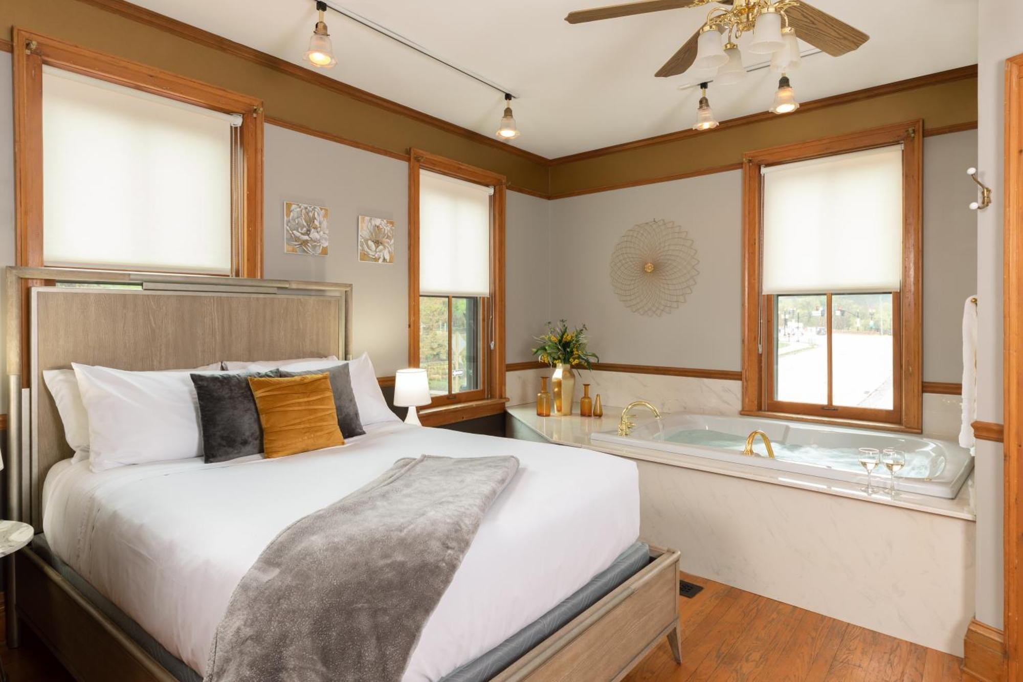 Riverboat Suites 加利纳 外观 照片